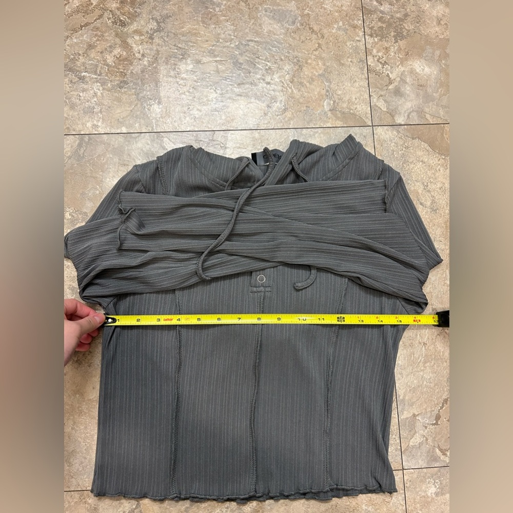 πLike New CIDER Ribbed Cropped Long Sleeve - Picture 4 of 9
